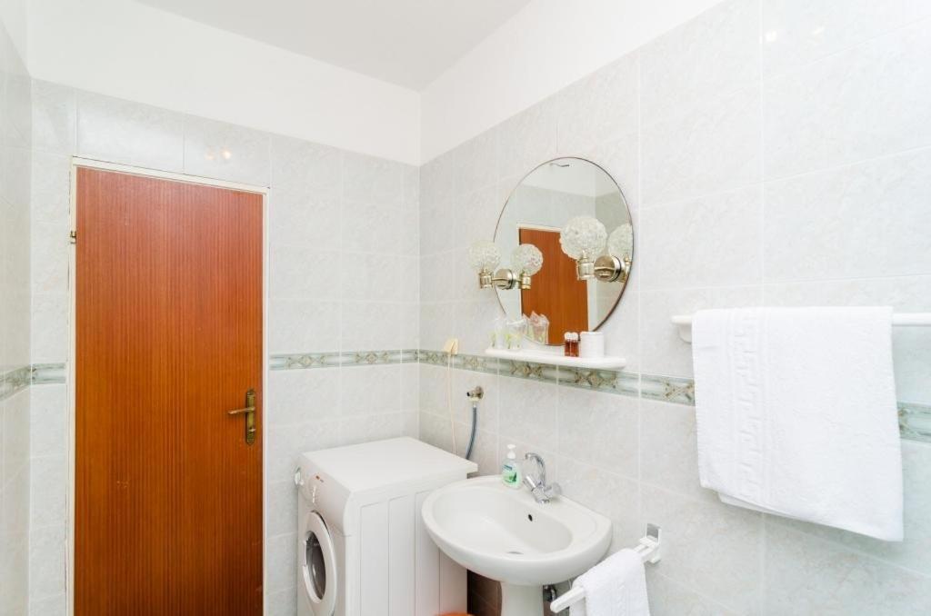 Apartments Peco Mokošica Екстериор снимка