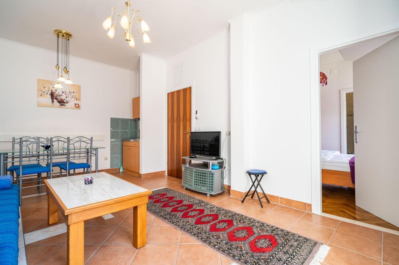 Apartments Peco Mokošica Екстериор снимка