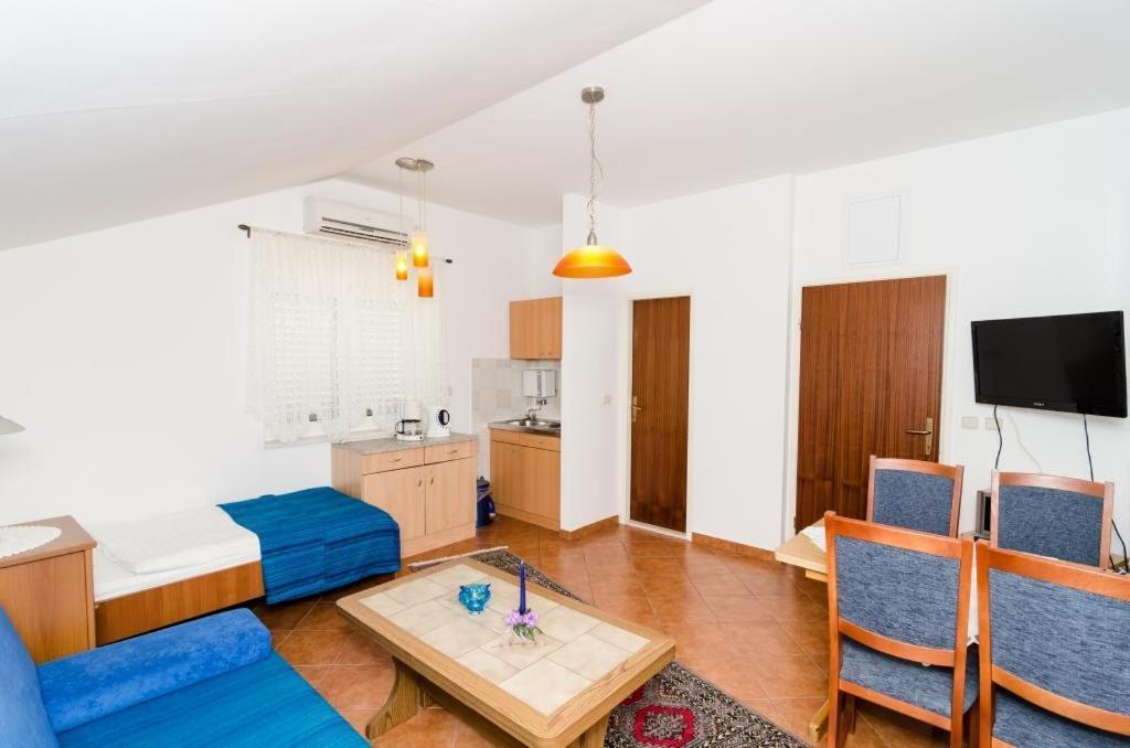 Apartments Peco Mokošica Екстериор снимка