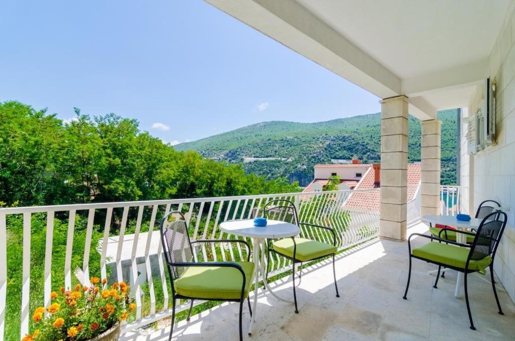 Apartments Peco Mokošica Екстериор снимка